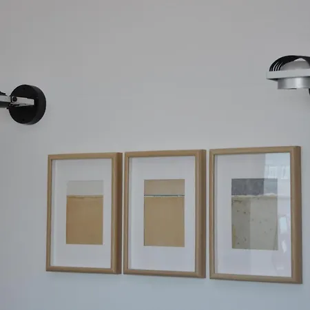 Sea The Sea - Feel The Sea - Touch The Sea * ברדנה